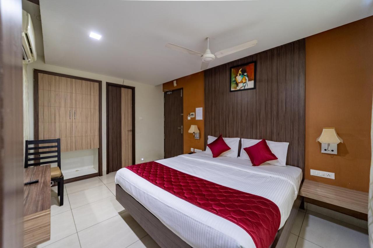 Отель Ranas Residency Tiruchirappalli Экстерьер фото