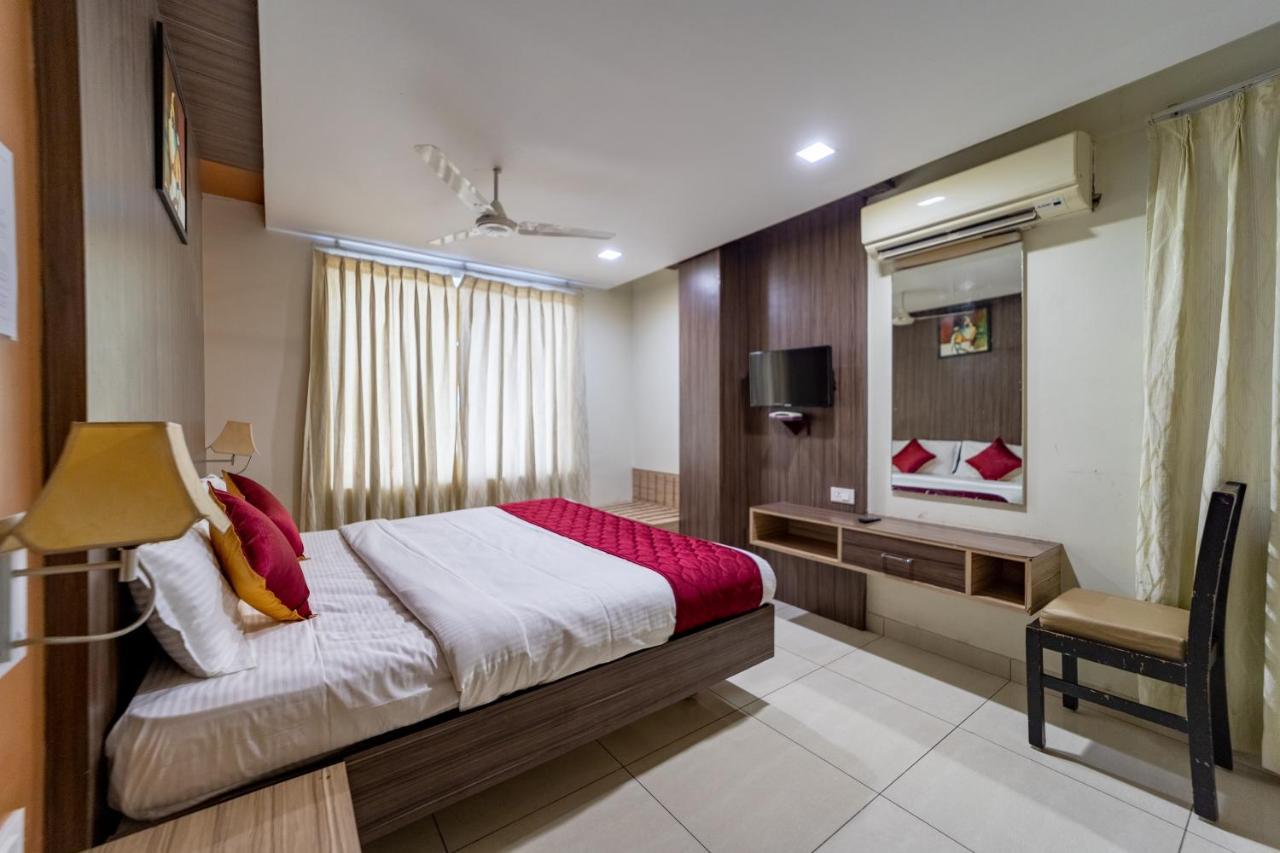 Отель Ranas Residency Tiruchirappalli Экстерьер фото